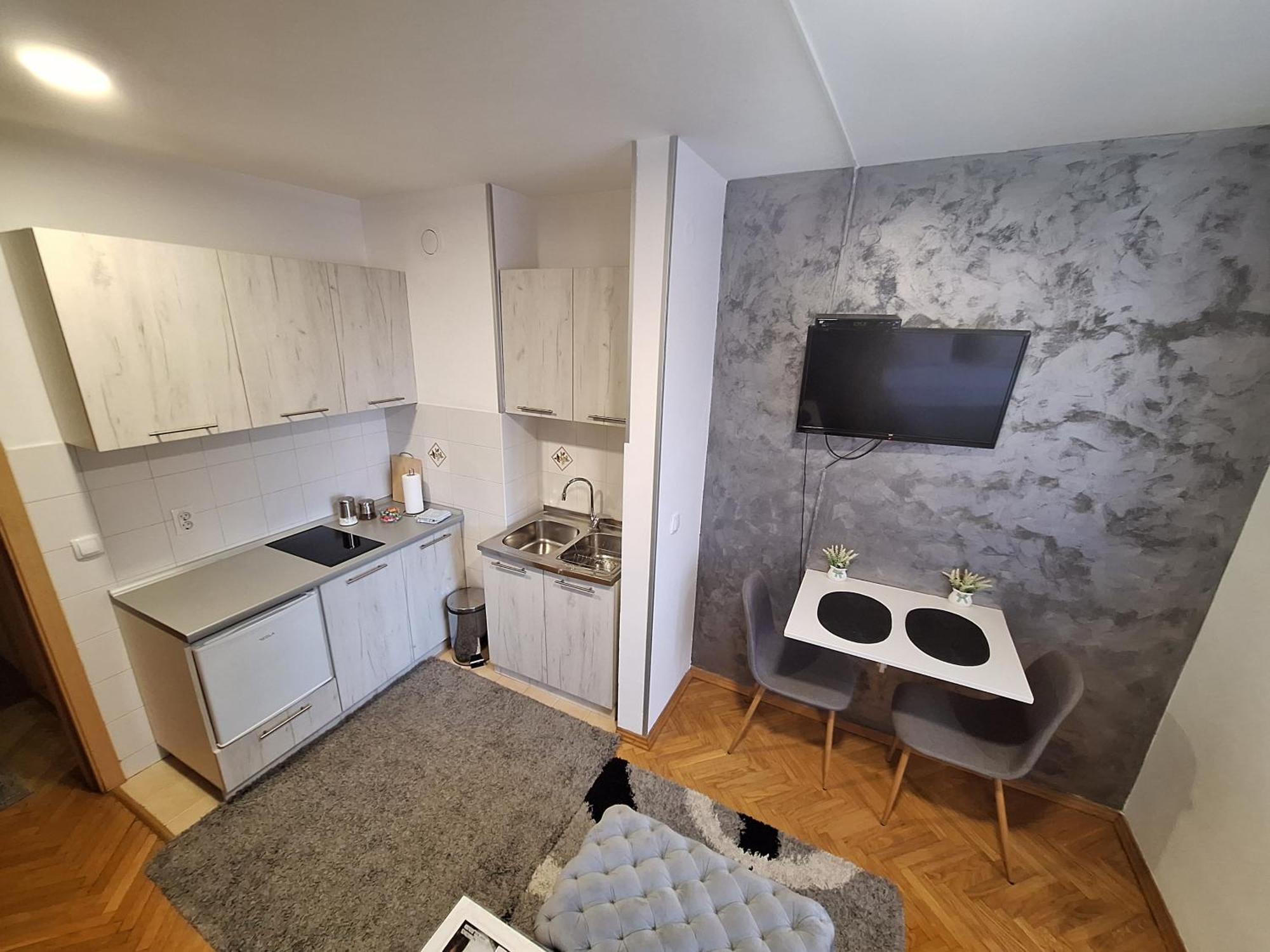 Dado Apartman Lägenhet Kraljevo Exteriör bild